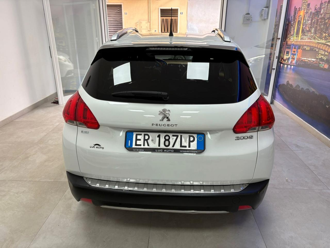 Peugeot 2008 1.6 e-HDi 115 CV Stop&Start Allure