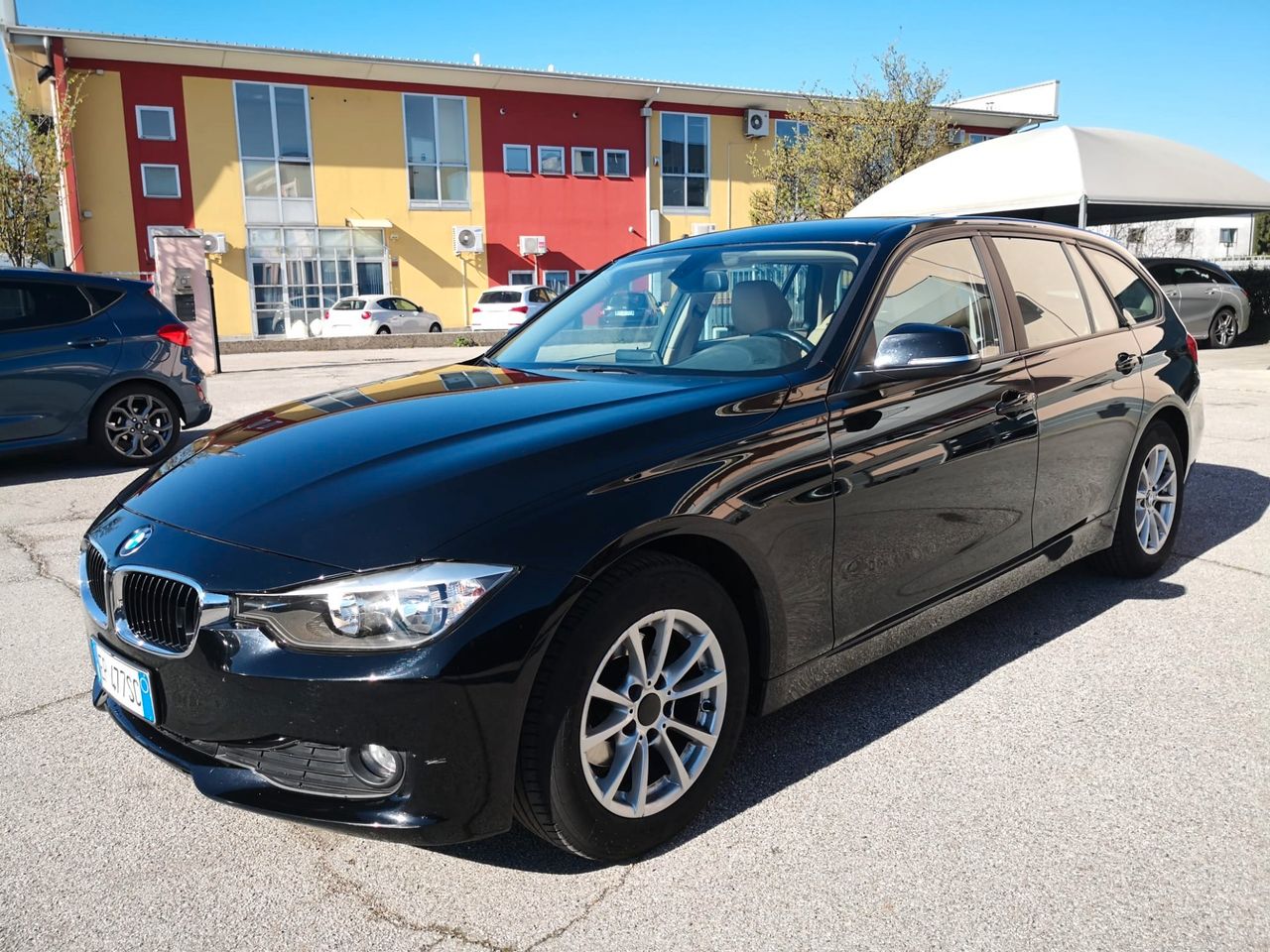 Bmw 318d Touring **AUTOMATICO**PELLE**BAGAGLIAIO ELETTRICO**