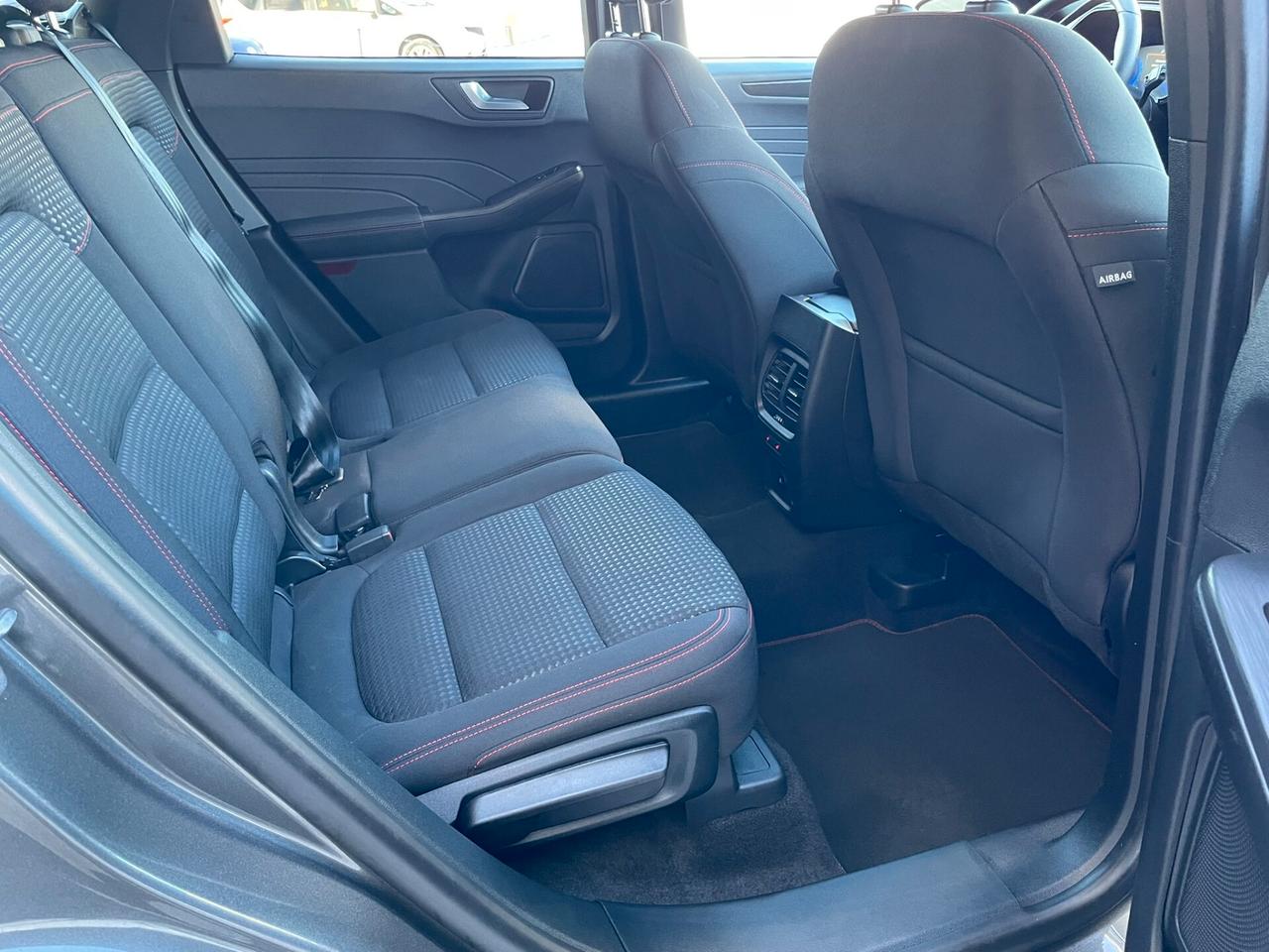 Ford Kuga 2.0 EcoBlue 120 CV A8 ST-Line