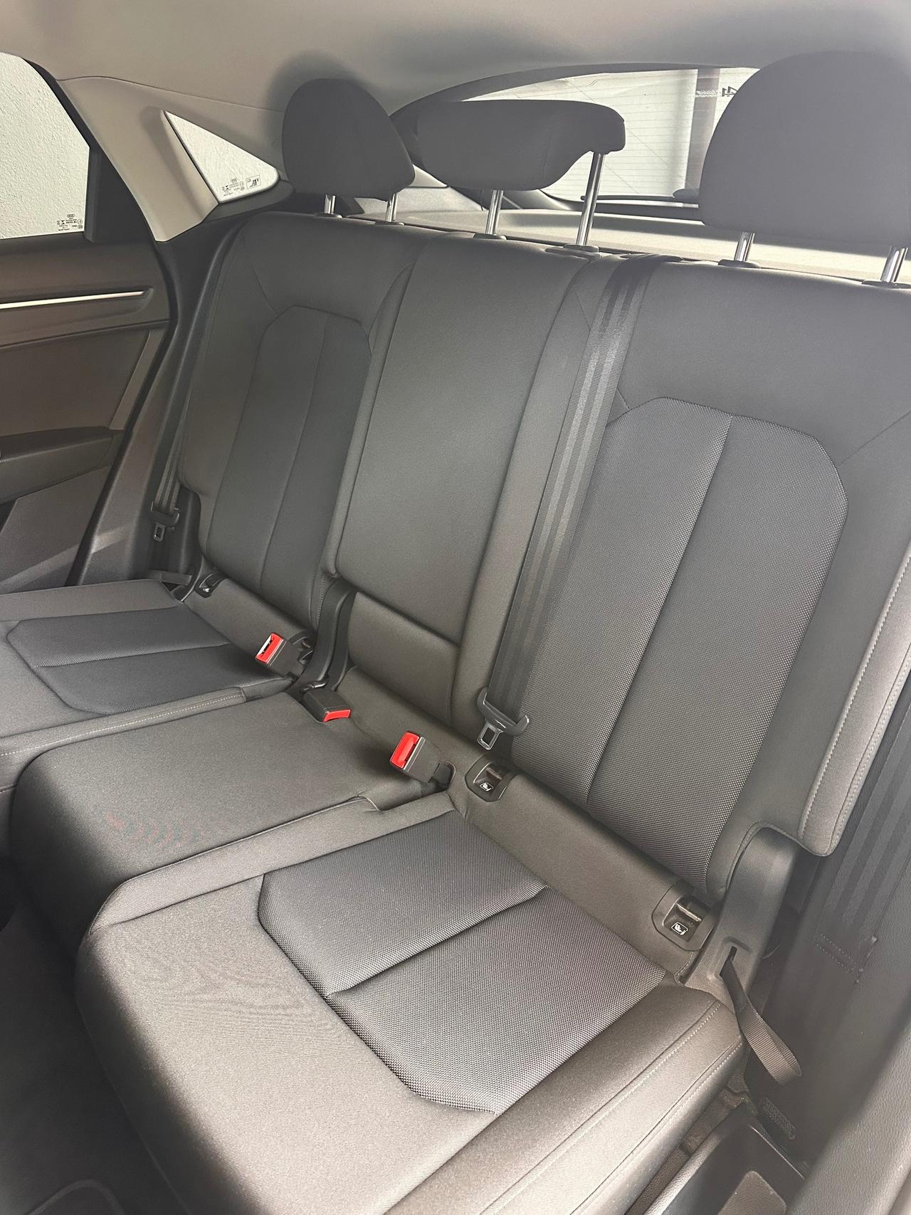 Audi Q3 Sportback 35 2.0 tdi s-tronic