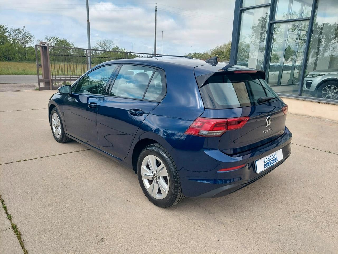 VOLKSWAGEN Golf 1.0 eTSI EVO DSG Life - 2023