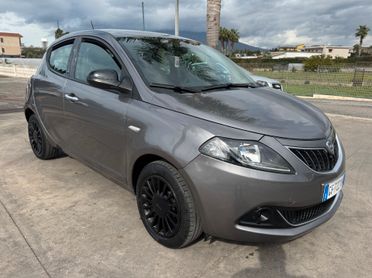 Lancia Y Gold 1.0 FireFly 70cv S&S Hybrid 2021