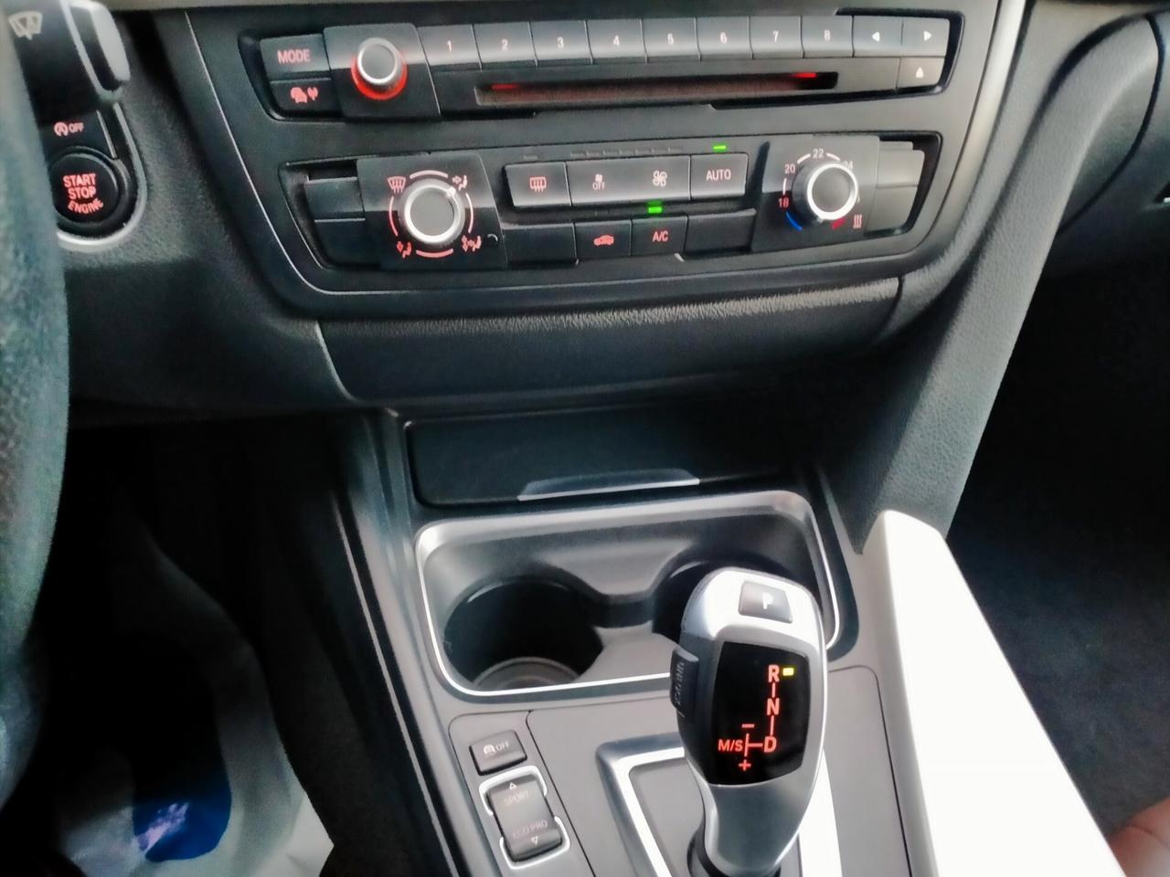 BMW 320 TOURING F31 EFF. DYNAMIC 163CV / PELLE TOTALE / VETRI PRIVACY / STEPTRONIC