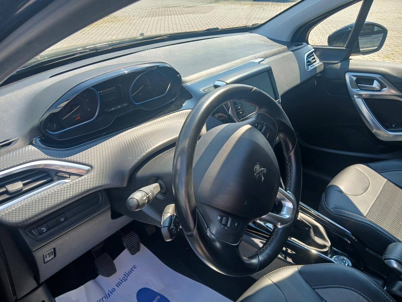 Peugeot 2008 BlueHDi 100 S&S Allure