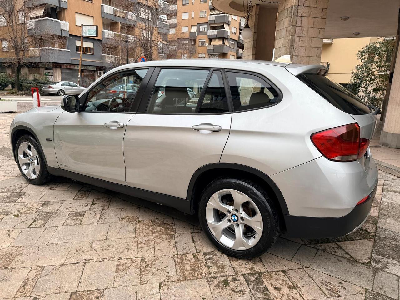 Bmw X1 sDrive18d Steptronic 07/2011