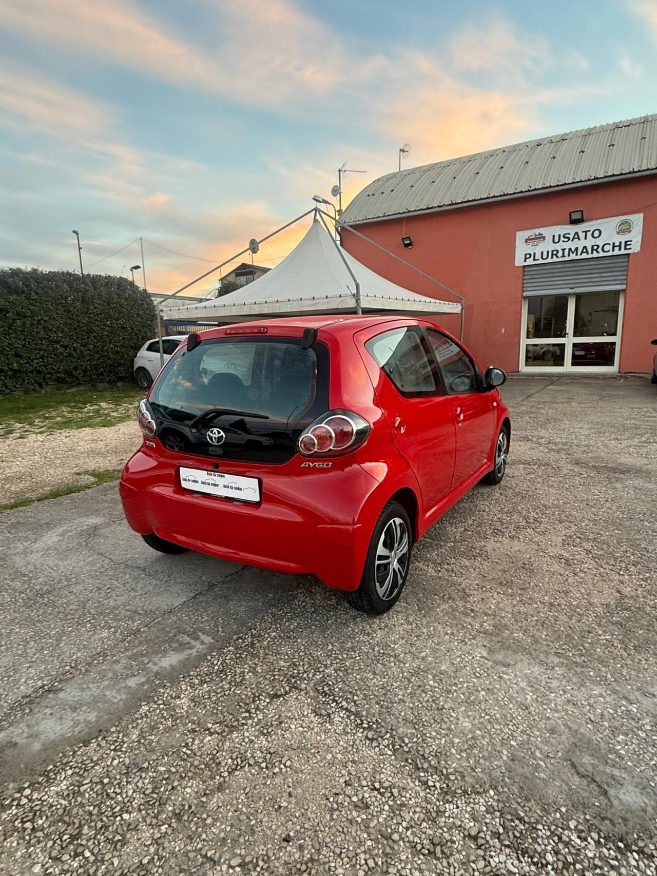 Toyota Aygo 1.0 12V VVT-i 5 porte Active Connect