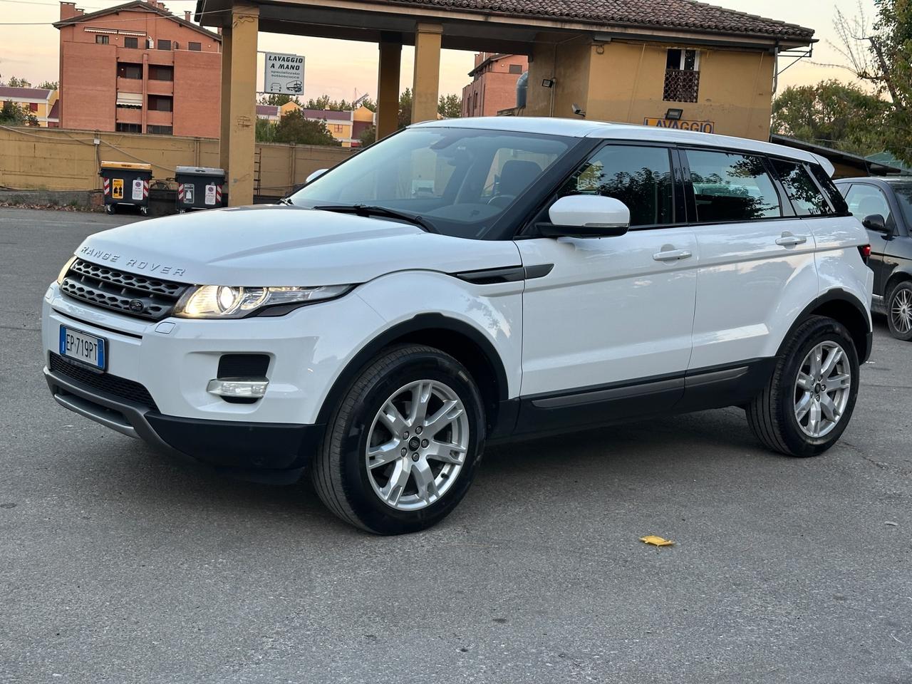 Land Rover Range Evoque 2.2 TD4 5p. Prestige