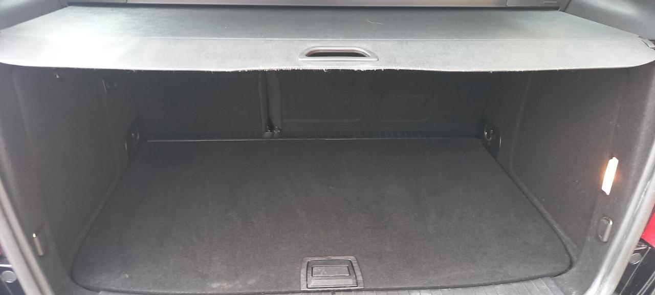 Mercedes-Benz Classe A 160 Benzina cc. 1.5 CV. 95 Cambio Manuale 5 Porte 5 Posti SOLO 62.060 KM. Utilizzabile anche per i Neopatentati.