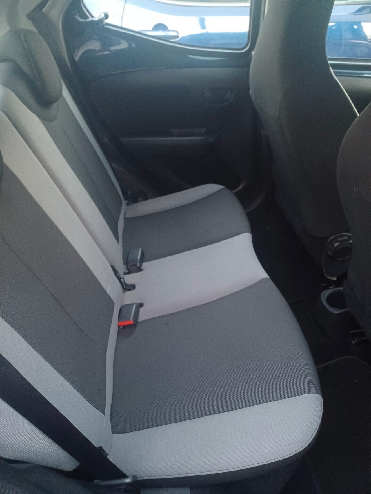 Toyota Aygo 1.0 5 PORTE AUTOMATICA 12/2015