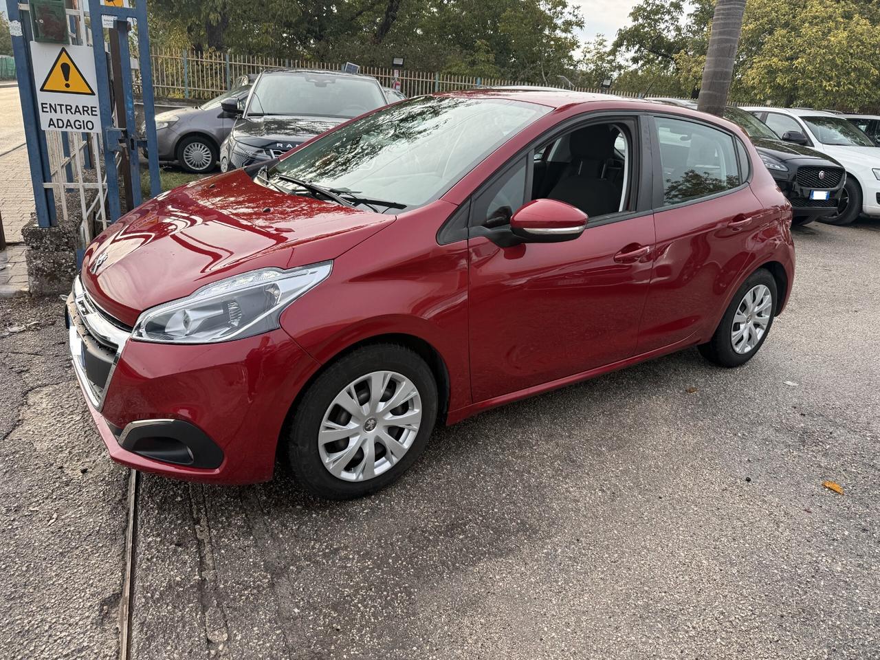 Peugeot 208 - 1.2 68 cv 5 porte - 2017