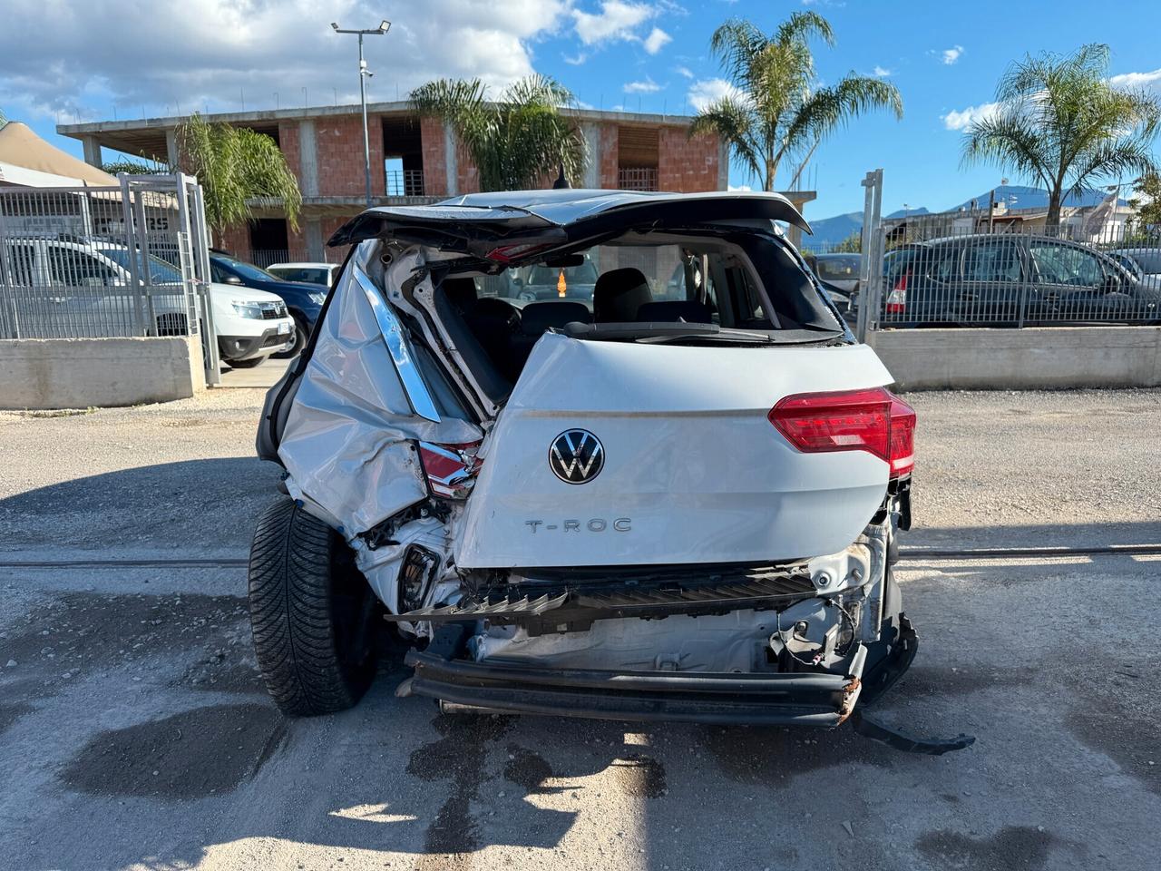 VOLKSWAGEN T-ROC 2021 1.0 BENZINA 110CV *SINISTRATA