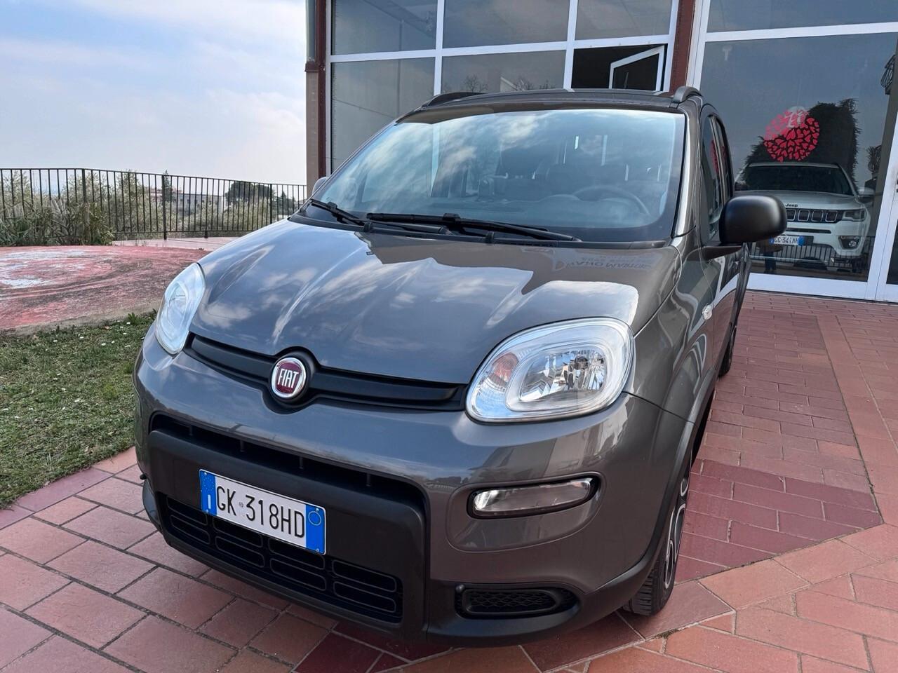 Fiat Panda 1.0 FireFly S&S Hybrid City Life da 120 euro al mese