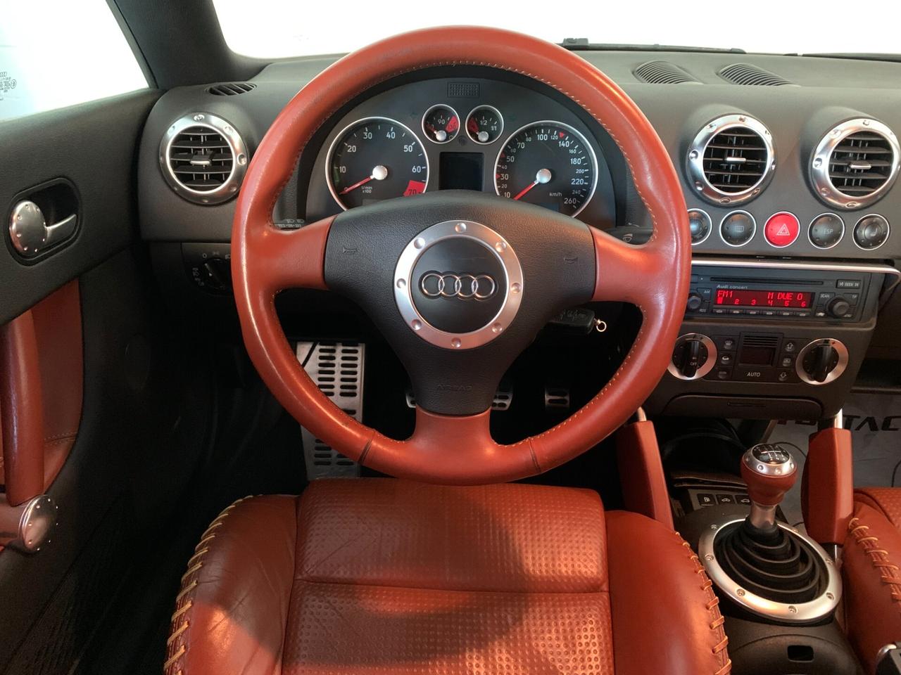 Audi TT Coupé 1.8 T 20V 225 CV cat quattro interni BASEBALL