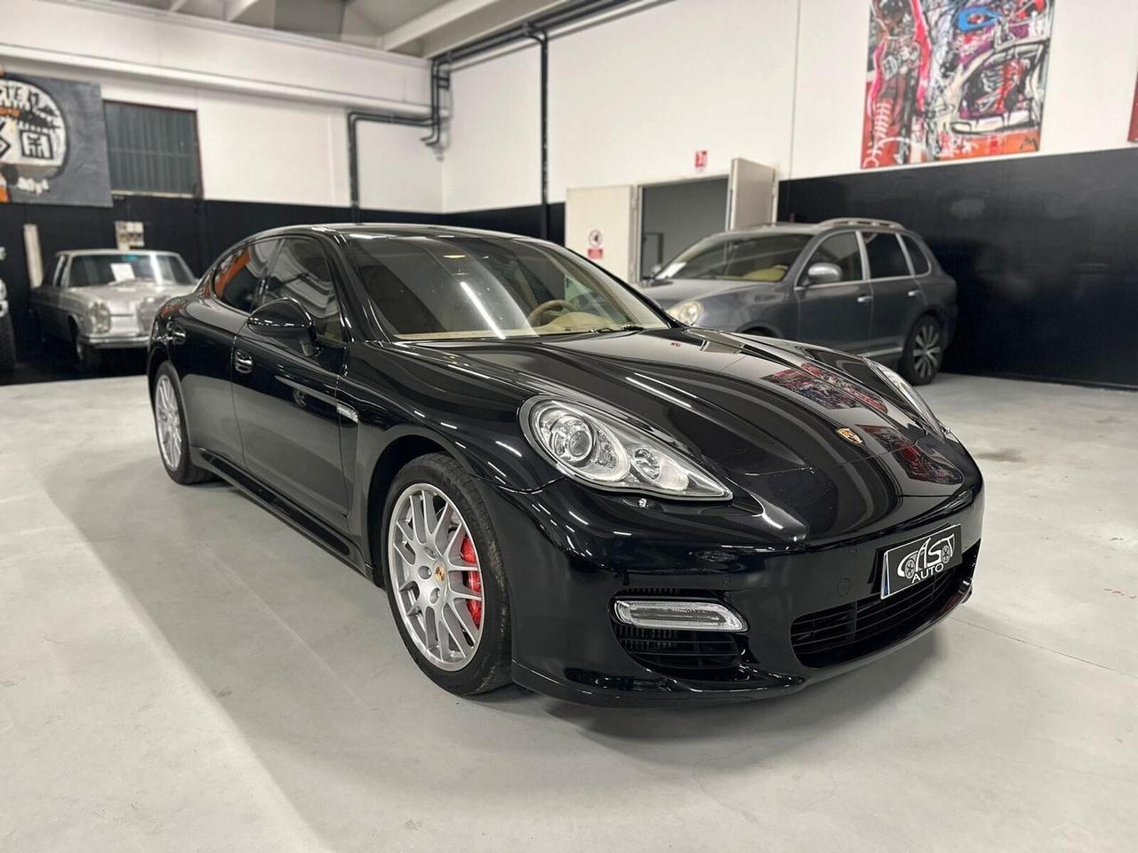 Porsche Panamera 4.8 Turbo full opt