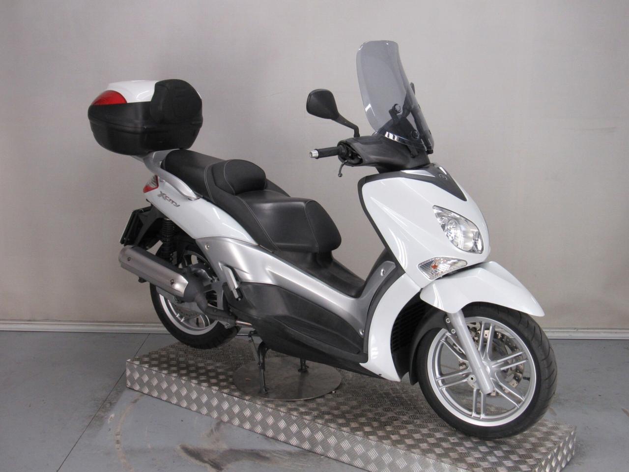 Yamaha X-City 125 RUOTA ALTA PATENTE A1 EB