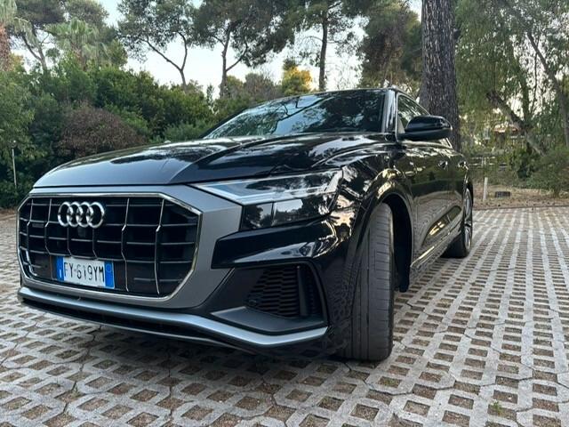 Audi Q8 45 TDI quattro tiptronic Sport