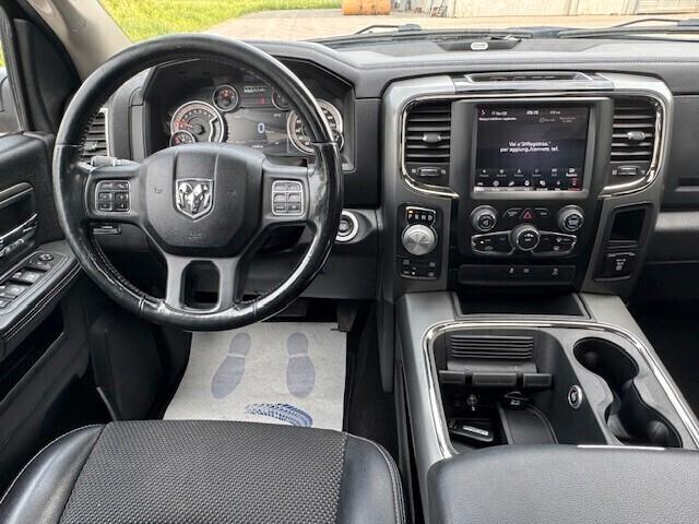 DODGE RAM 1500 SPORT RT CREW CAB 4x4 5.7L V8