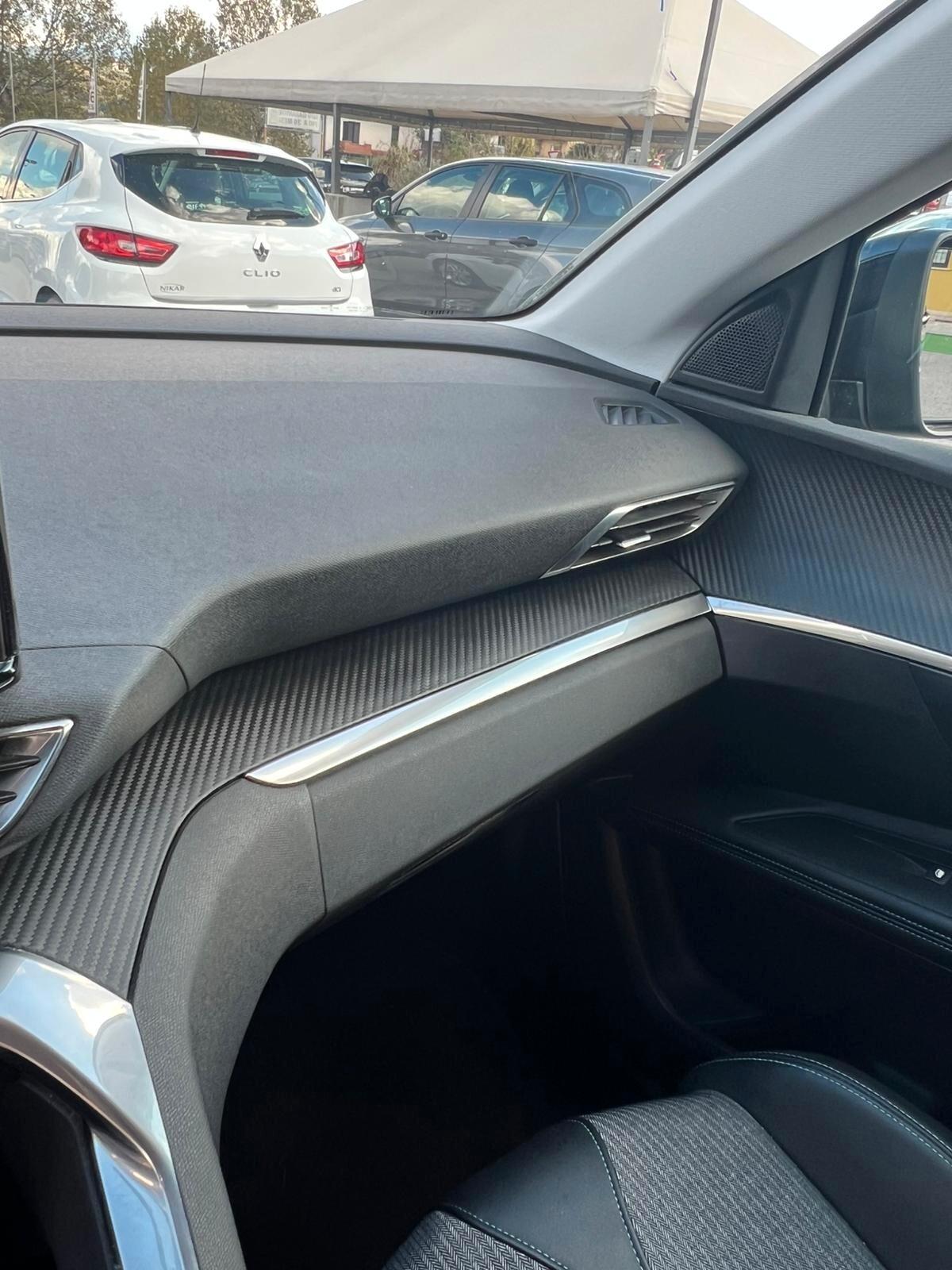 Peugeot 3008 BlueHDi 130 S&S EAT8 Allure