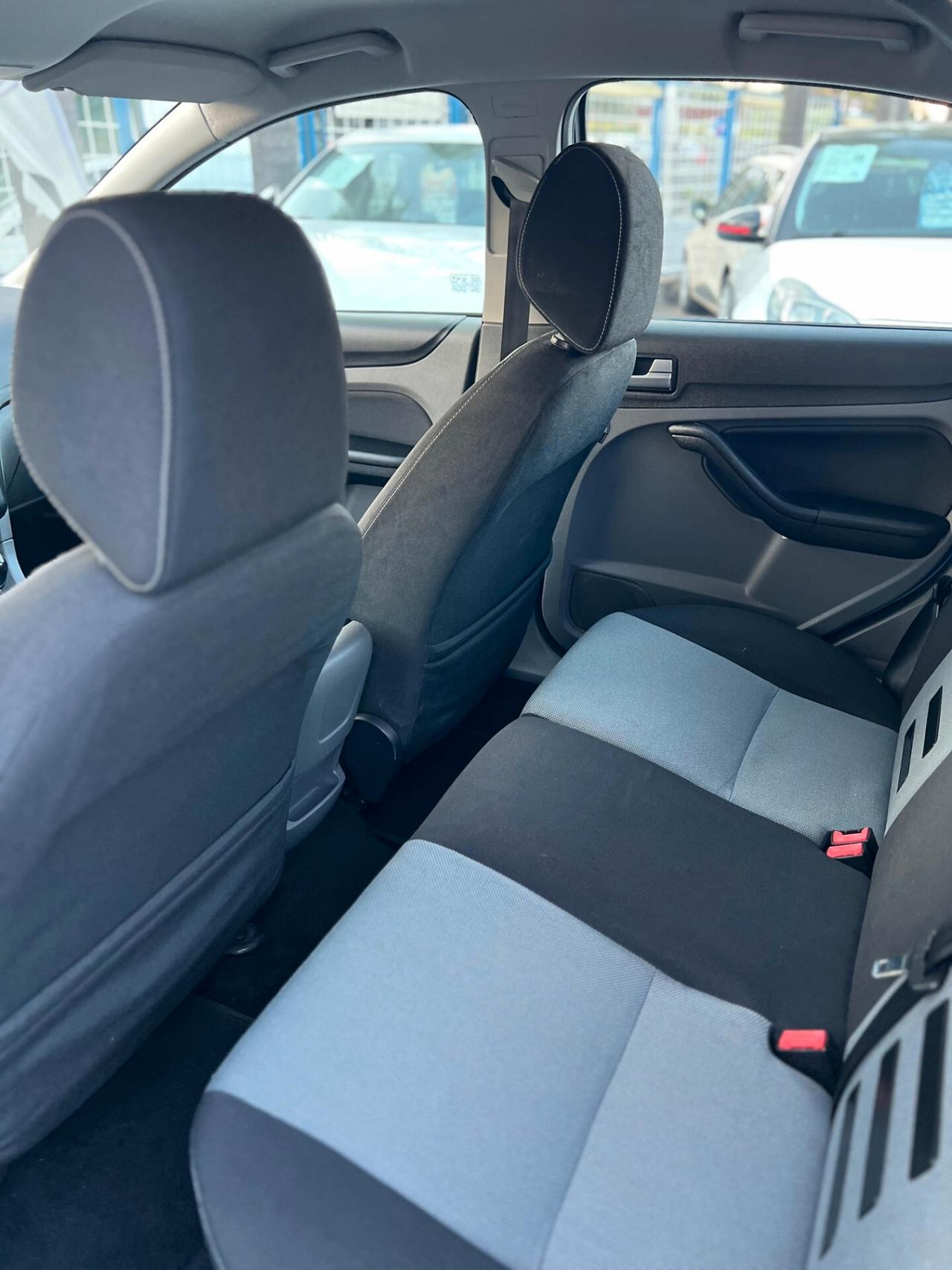 Ford Focus 1.6 TDCi (110CV) 5p. Tit. DPF