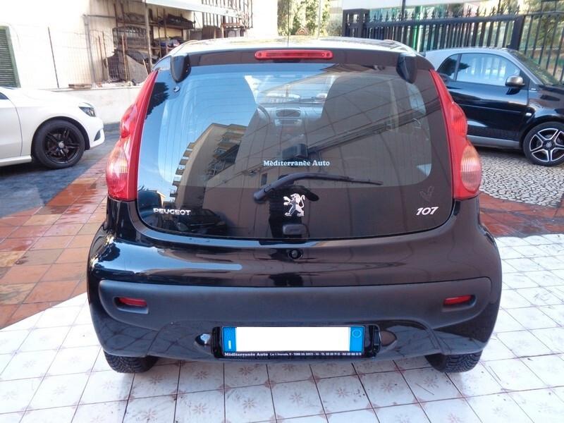 Peugeot 107 1.0 68CV 5p. Sweet Years