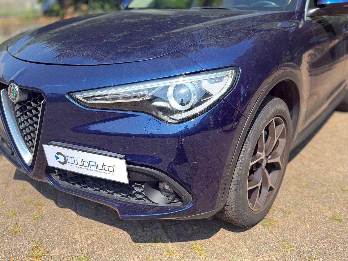 Alfa Romeo Stelvio 2.2 t Business Q4 210cv auto