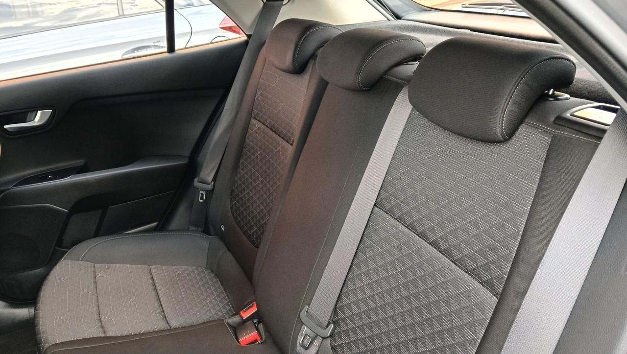 KIA RIO 1.0 HYBRID 31.000 KM- PREZZO PROMO!