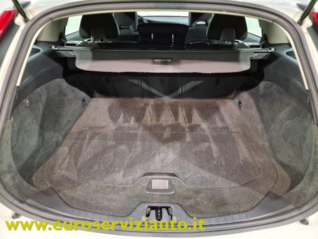 VOLVO V60 D3 Geartronic Momentum