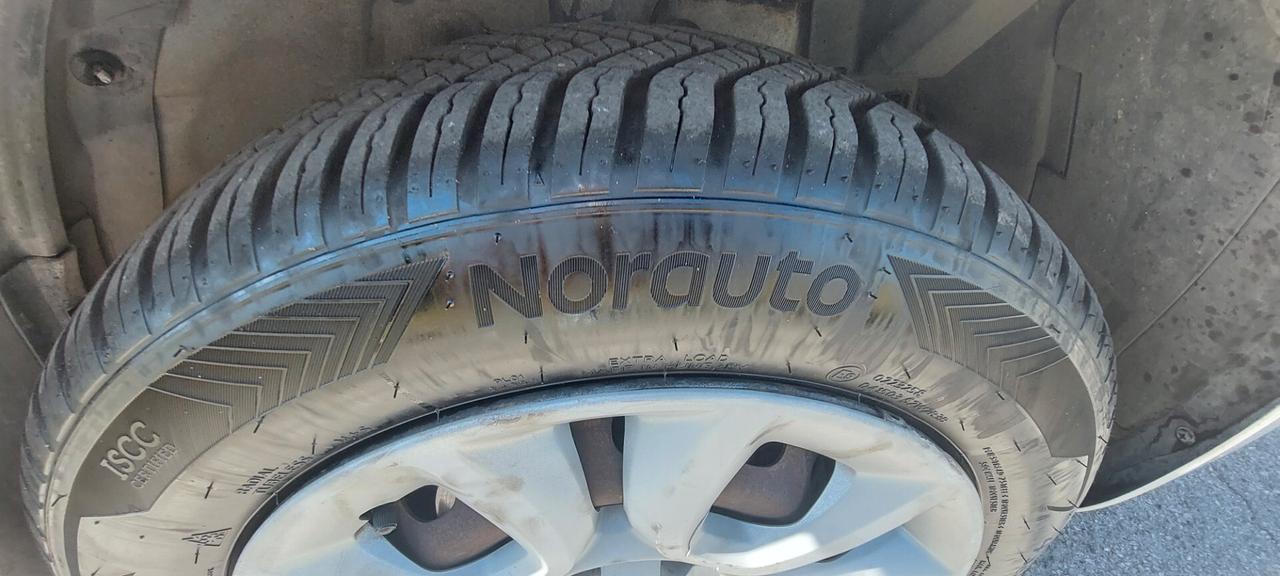 PANDA 900 METANO DI SERIE SCADENZA METANO NEL 2028 GOMME NUOVE X NEOPATENTATI