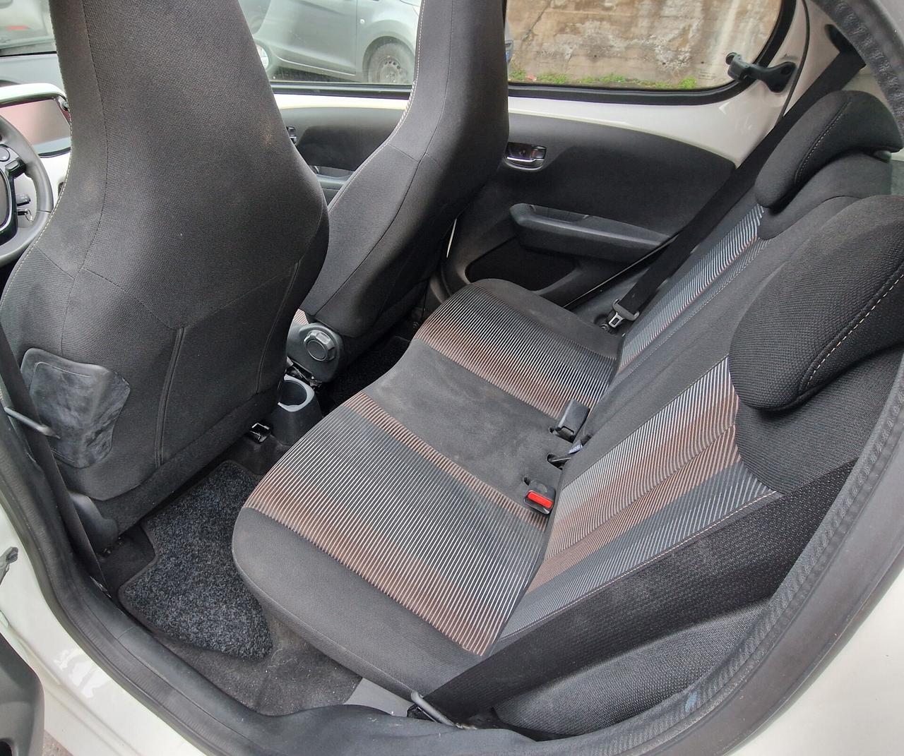 Peugeot 108 VTi 68 5 porte Allure TOP cabriolet