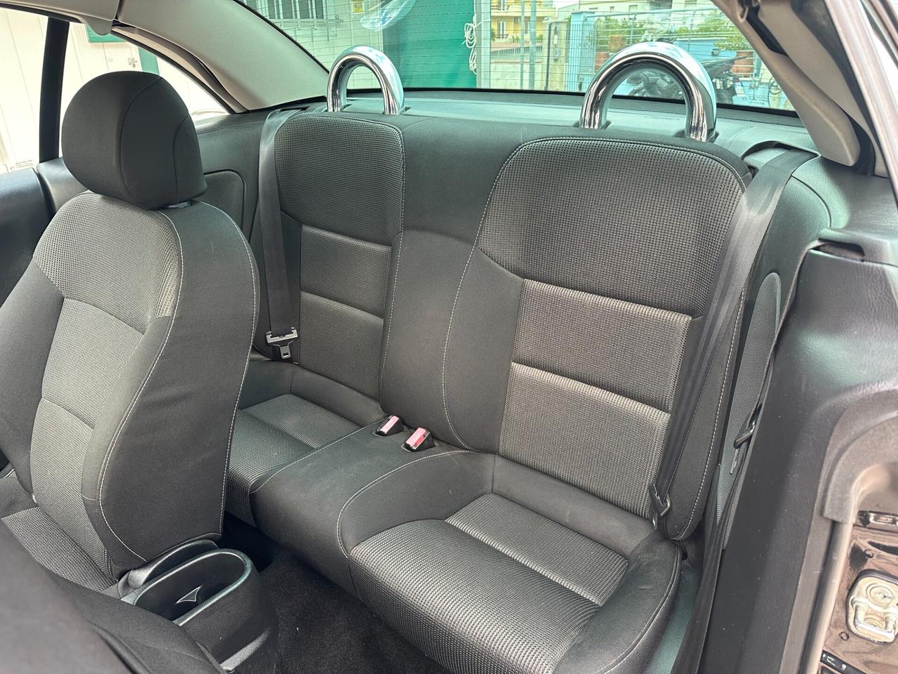 Peugeot 207 1.6 VTi 120CV CC Féline