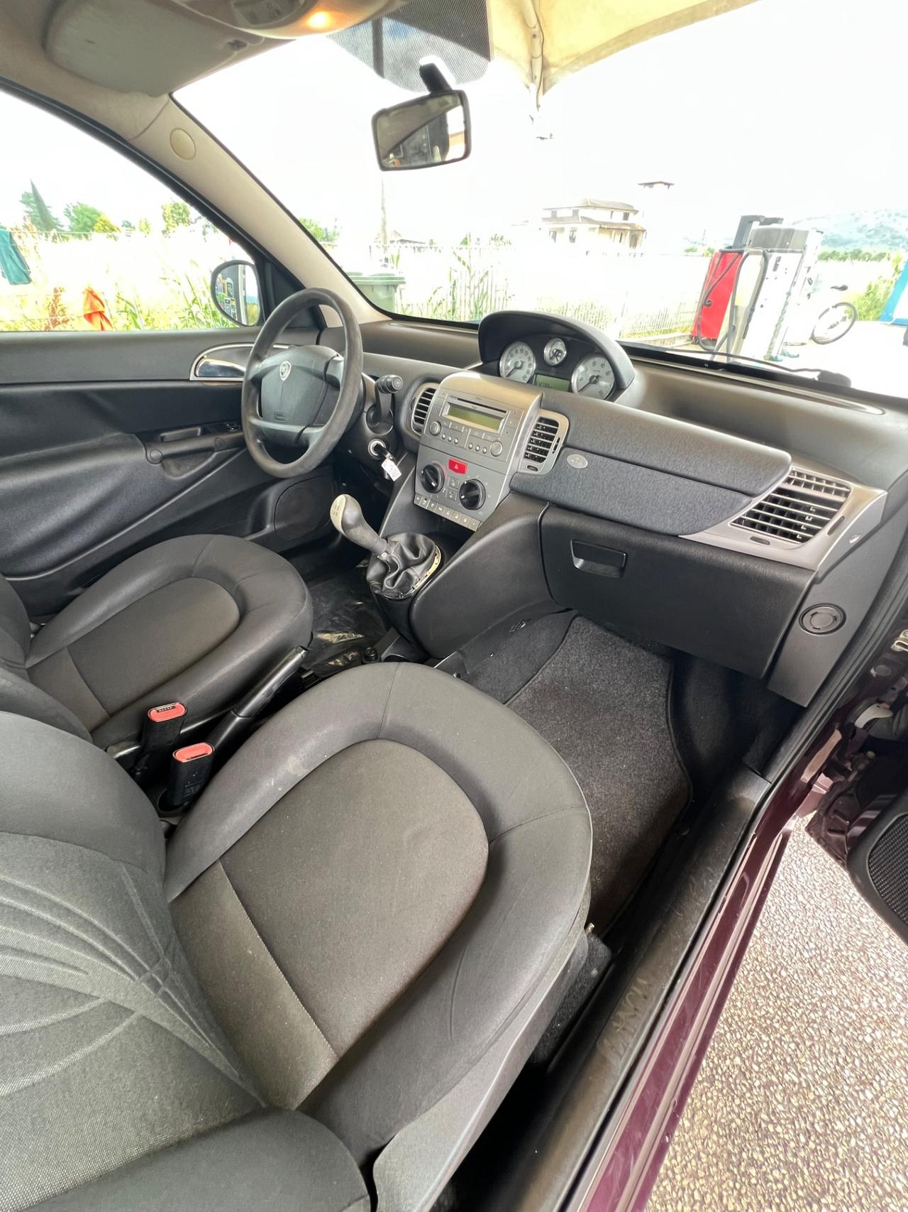 Lancia Ypsilon 1.3 MJT 75 CV Elle