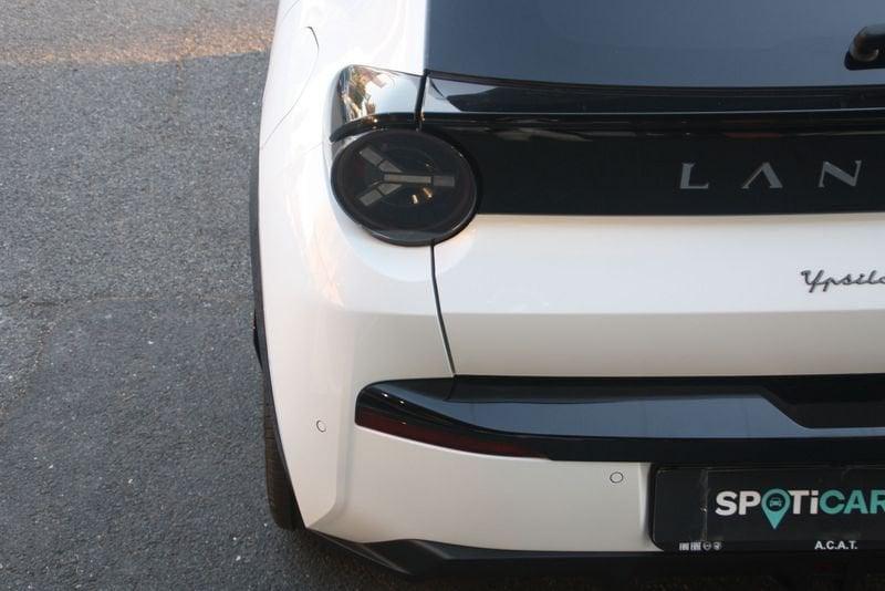 Lancia Ypsilon Ypsilon Hybrid e-DCT LX