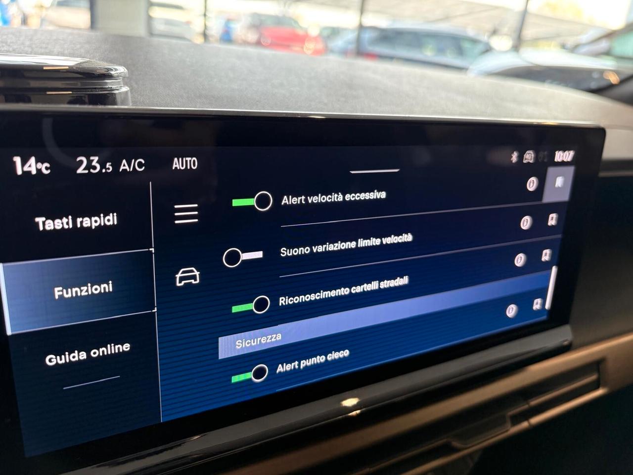 Lancia Ypsilon LX Hybrid 110 e-DCT SPOTICAR