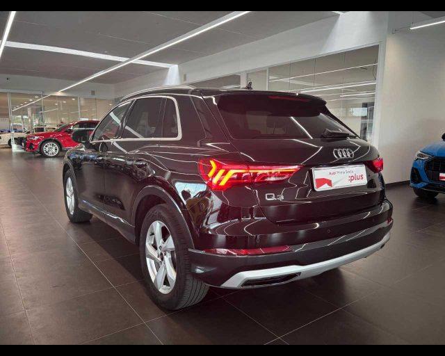 AUDI Q3 35 TDI S tronic Business Advanced