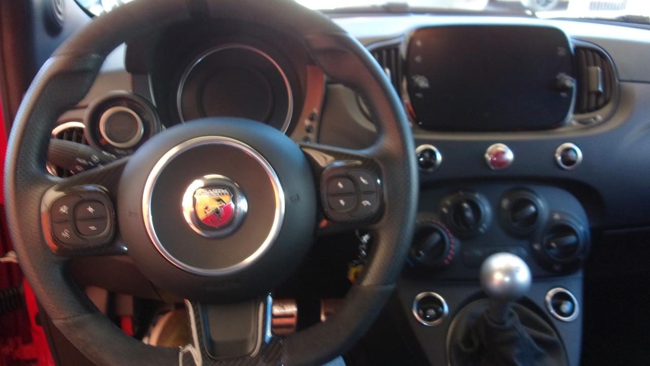 Abarth 695 1.4 Turbo T-Jet 180 CV