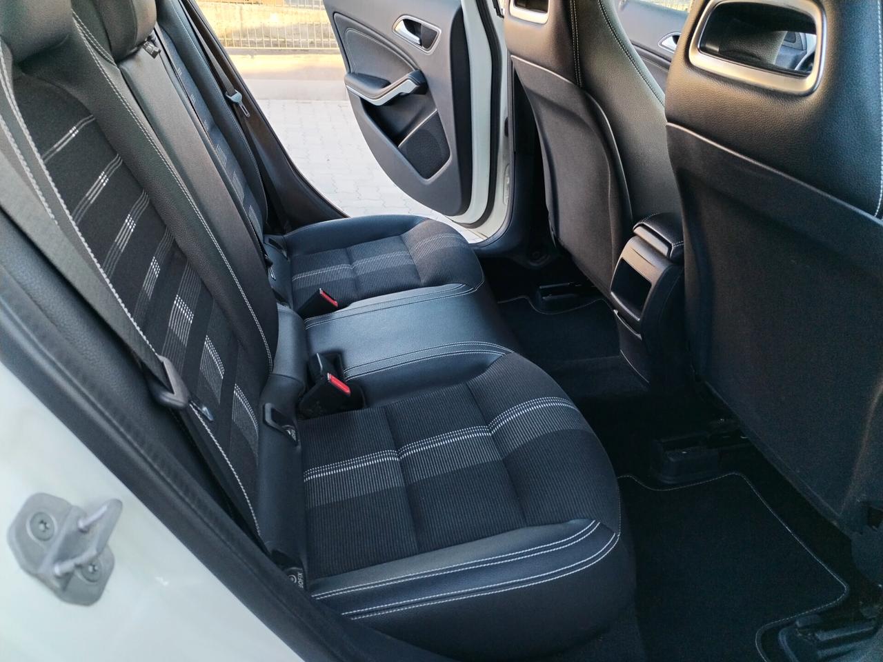 Mercedes-benz A 180 d Sport 2016
