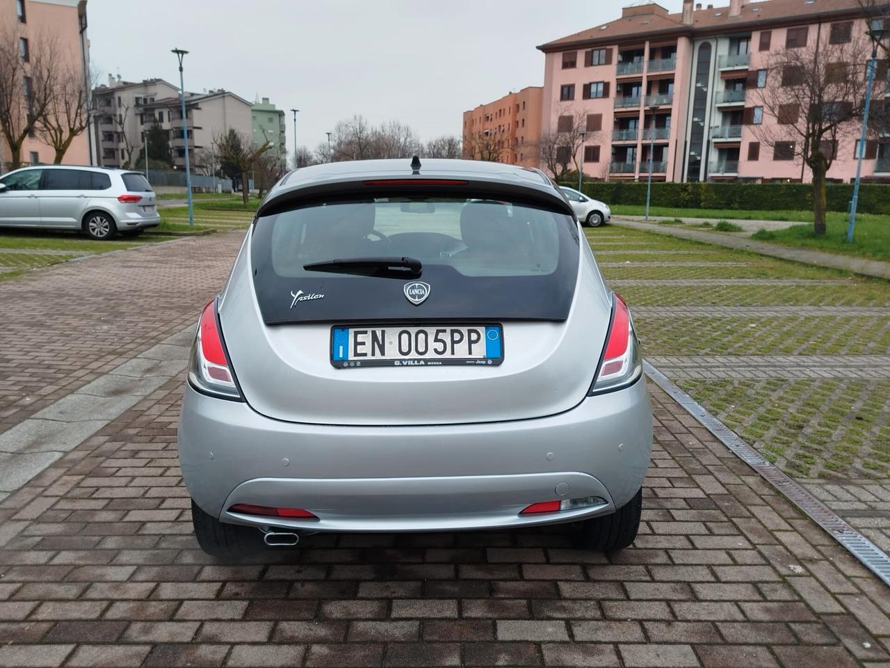 Lancia Ypsilon 1.2 69 CV Unyca