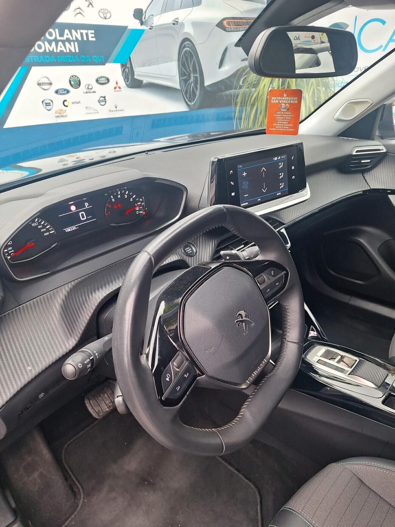 Peugeot 2008 BlueHDi 130 S&S EAT8 Allure Pack