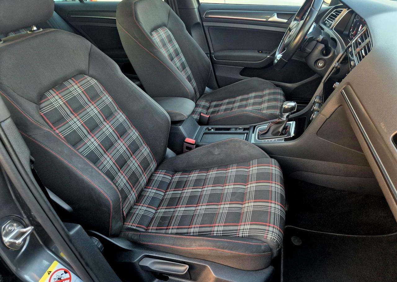 Volkswagen Golf GTI 2.0 245 CV DSG