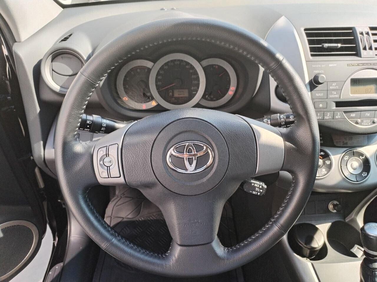 Toyota RAV 4 RAV4 2.2 D-4D 177 CV Luxury
