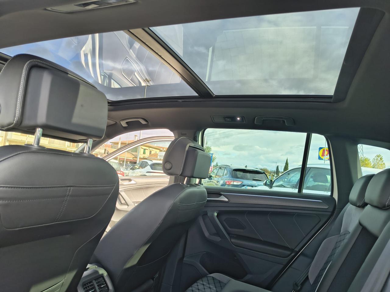 Volkswagen Tiguan 2.0 TDI 200 CV DSG 4MOTION R-Line