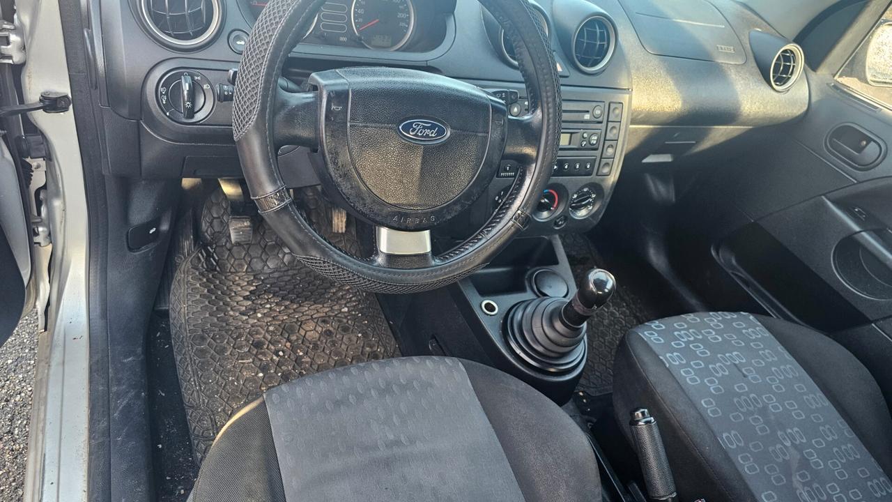 Ford Fiesta 1.4 TDCi 5p. Ghia