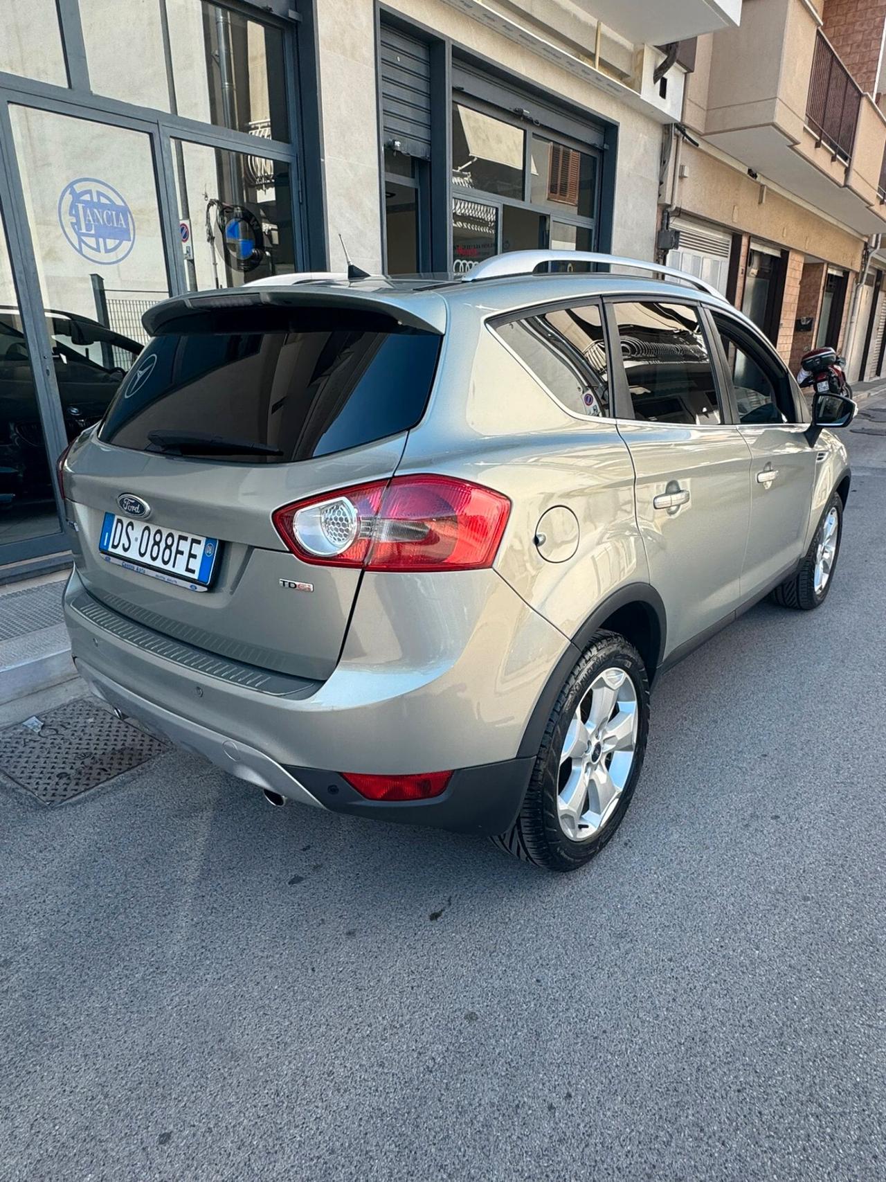 Ford Kuga 2.0 TDCi 136 CV 4WD Titanium DPF