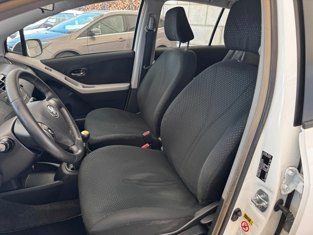 Toyota Yaris 1.0 5 porte Sol 69 Cv