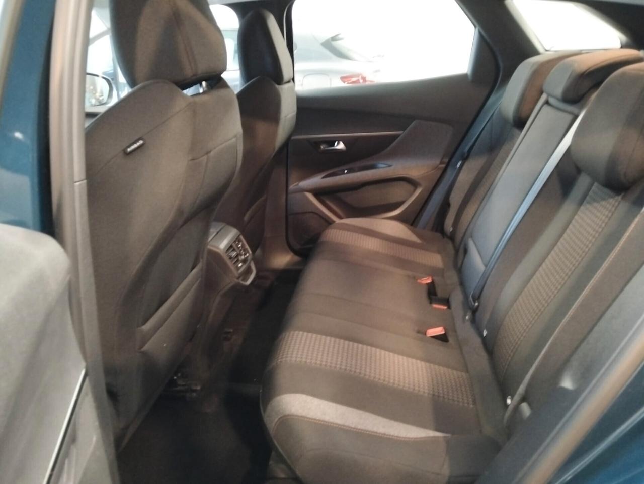 Peugeot 3008 BlueHDi 130 S&S EAT8 Active Business