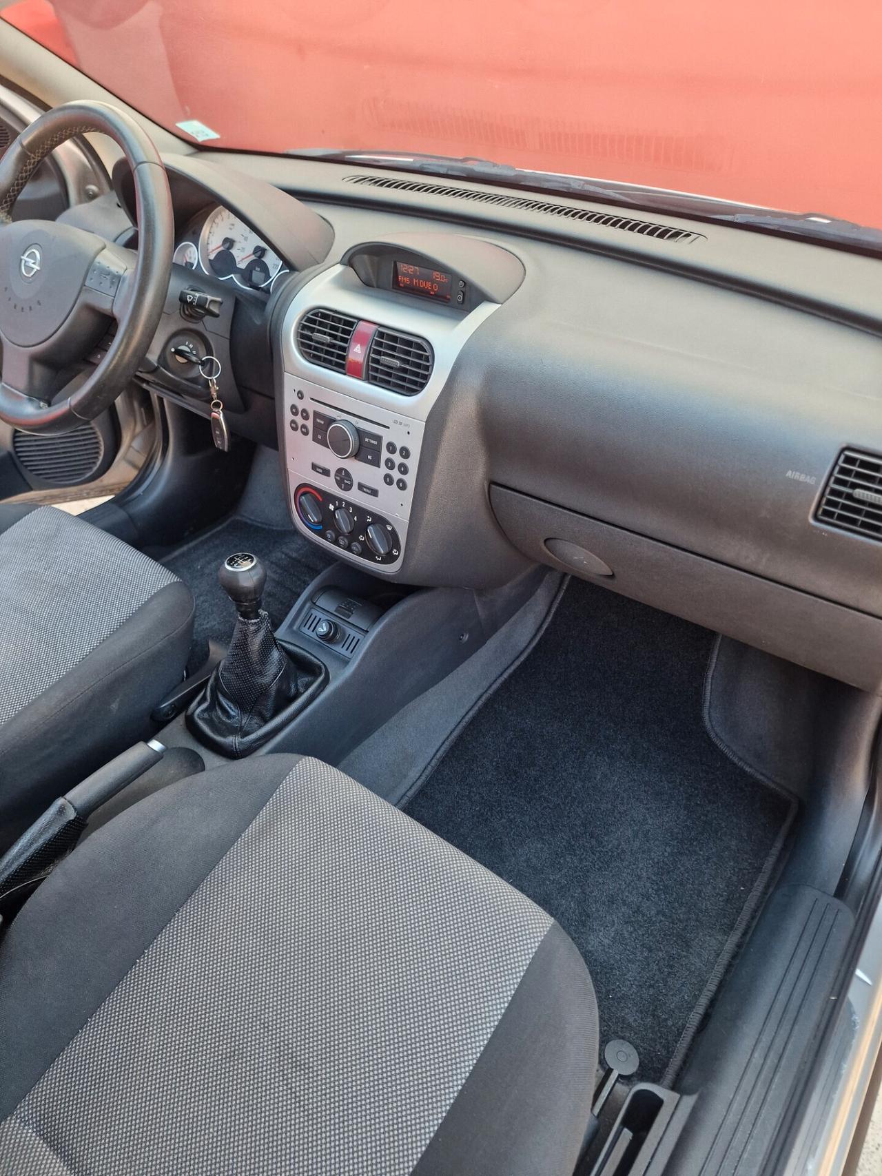 Opel Corsa 1.2i 16V cat 3 porte Sport