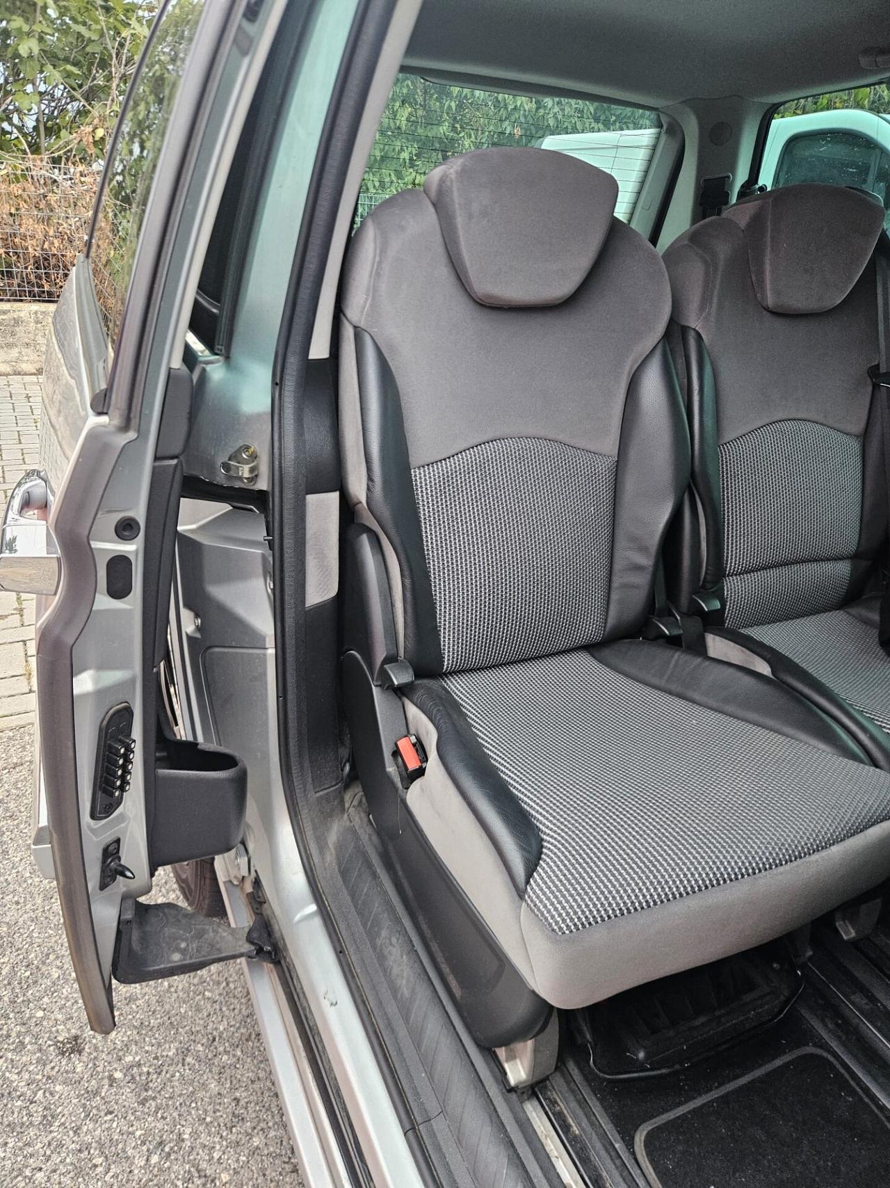 Peugeot 807 2.0 HDi FAP SV