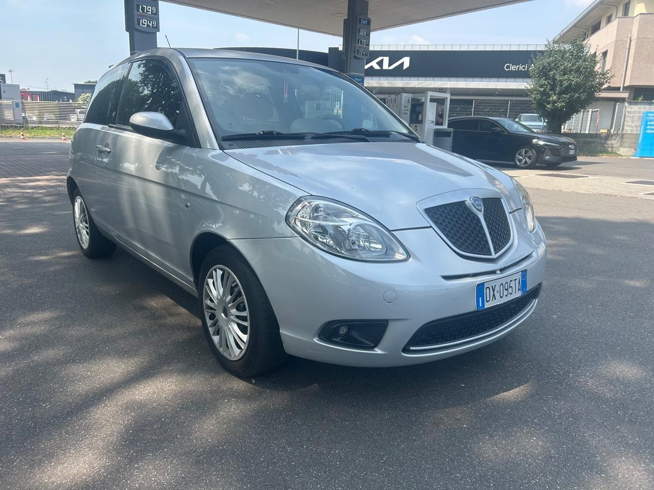 Lancia Ypsilon 1.2 Argento