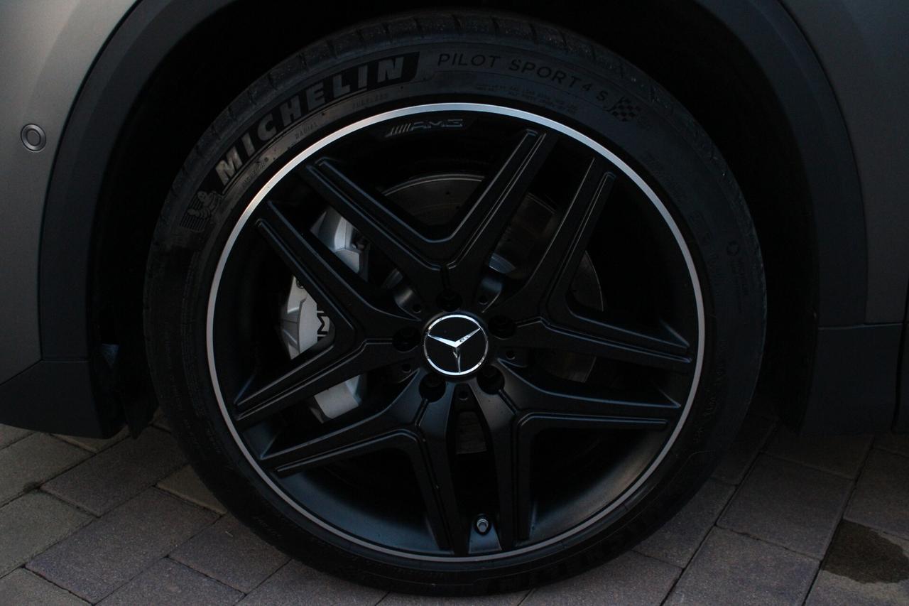 MERCEDES-BENZ GLA 35 4MATIC AMG