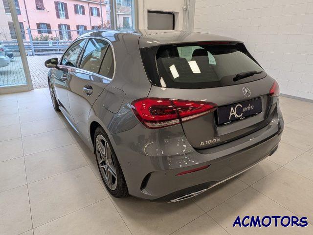 MERCEDES-BENZ A 180 d Automatic Premium